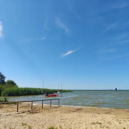 3 Osobowa Przyczepa Hawaii Surfing Na Surfcamp Retowo, Kuchenka I Lodowka, Wypozyczalnia Windsurfingu, 50min Do Plazy W Slowinskim Pn, Idealna Dla Rowerzystow Camping Retowo (Pomerania)