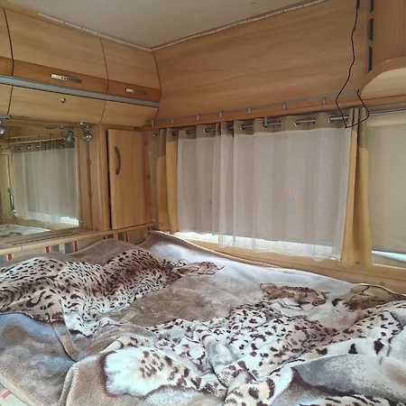 3 Osobowa Przyczepa Hawaii Surfing Na Surfcamp Retowo, Kuchenka I Lodowka, Wypozyczalnia Windsurfingu, 50min Do Plazy W Slowinskim Pn, Idealna Dla Rowerzystow *